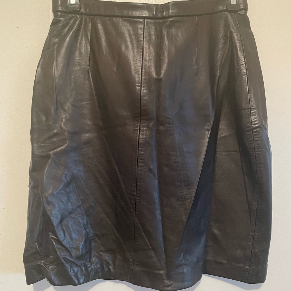 Michael Hoban Vintage Genuine leathe skirt, Size 7/8!